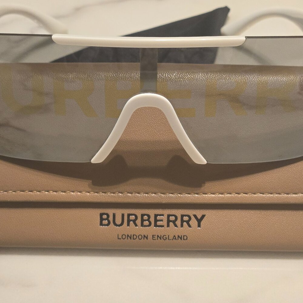 Unisex Burberry sunglasses white frame holographic logo